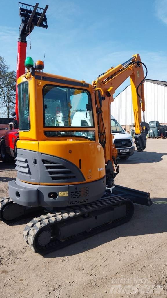 Hyundai X30Z-9AK Vidutinės galios ekskavatoriai 7-12 t