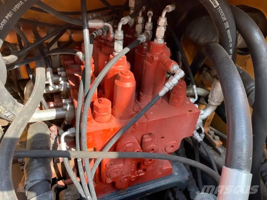 Hyundai R210W-9 Ratiniai ekskavatoriai