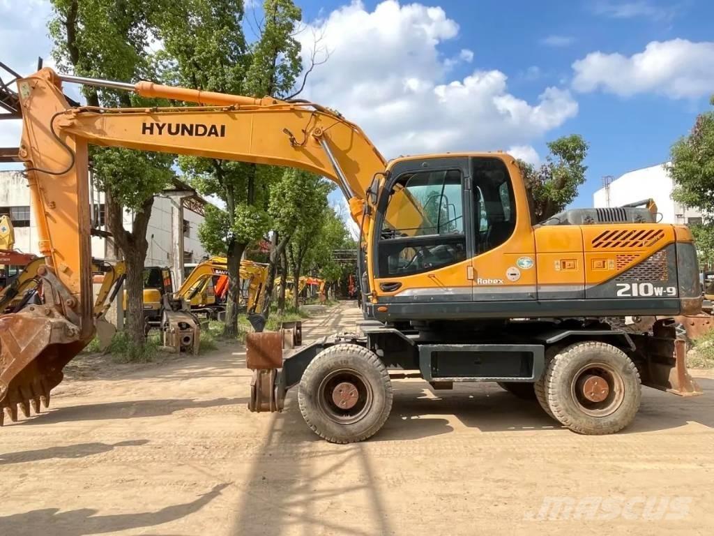 Hyundai R210W-9 Ratiniai ekskavatoriai