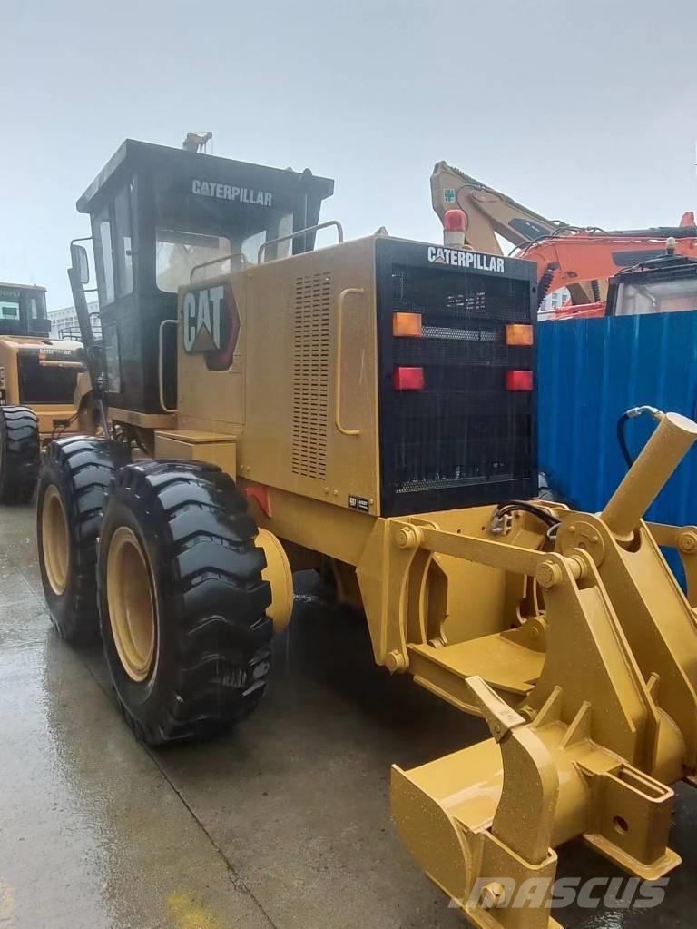 CAT 140 H Greideriai