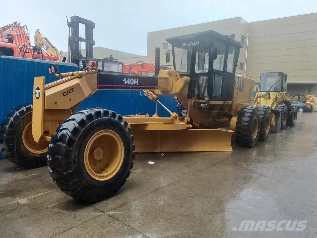 CAT 140 H Greideriai