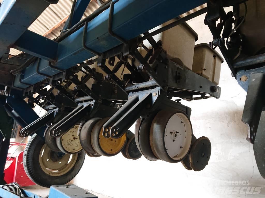 Kinze 2300 Tiksli sėjimo technika