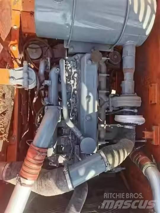 Doosan DX225LC Vikšriniai ekskavatoriai