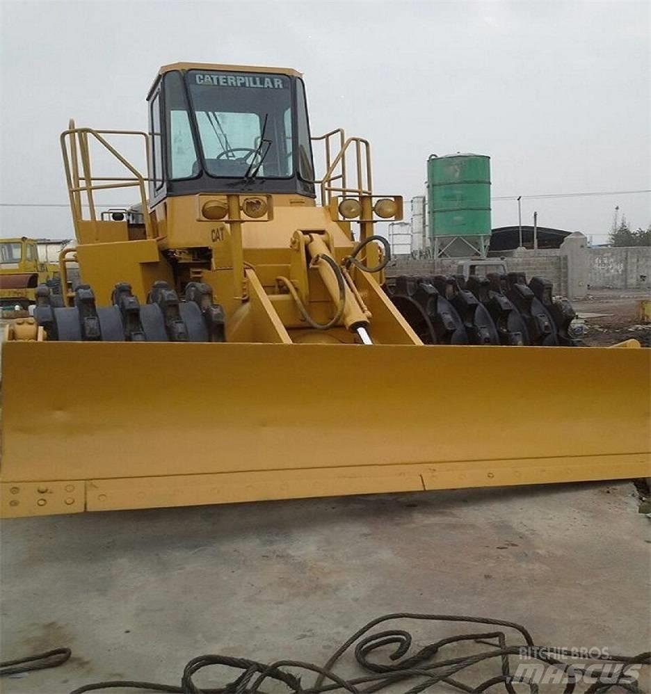 CAT 815 B Gruntiniai volai