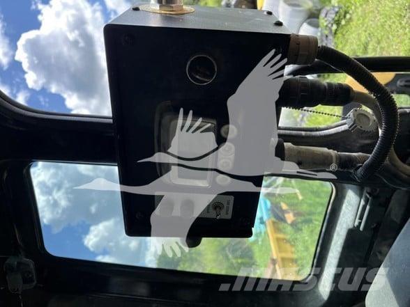 CAT 321D LCR Miško mulčeriai