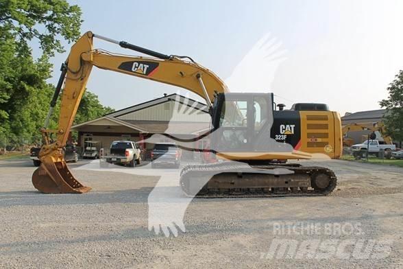 CAT 323FL Vikšriniai ekskavatoriai