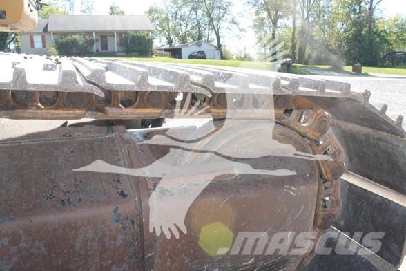 CAT 325DL Vikšriniai ekskavatoriai