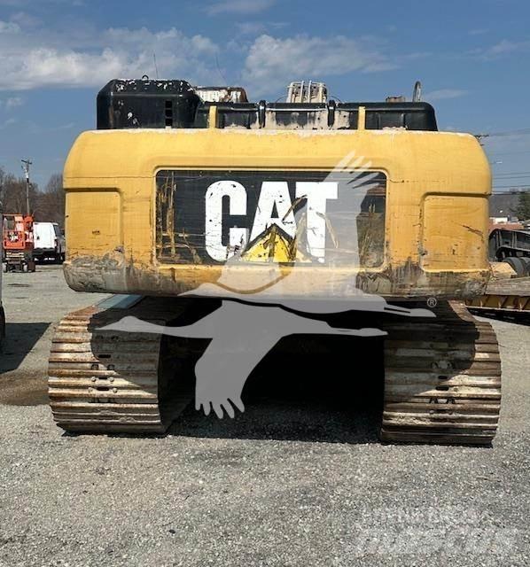 CAT 330D Vikšriniai ekskavatoriai