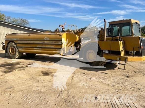 CAT 613C Vandens sunkvežimiai