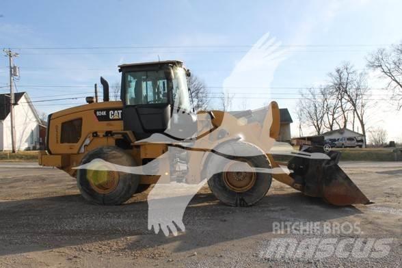 CAT 924K Naudoti ratiniai krautuvai