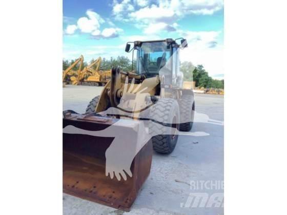 CAT 928G Naudoti ratiniai krautuvai