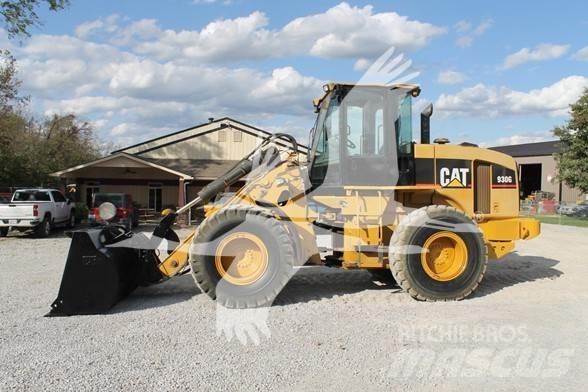 CAT 930G Naudoti ratiniai krautuvai