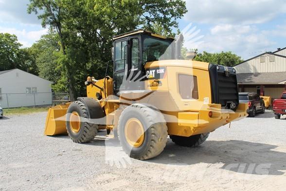 CAT 930K Naudoti ratiniai krautuvai