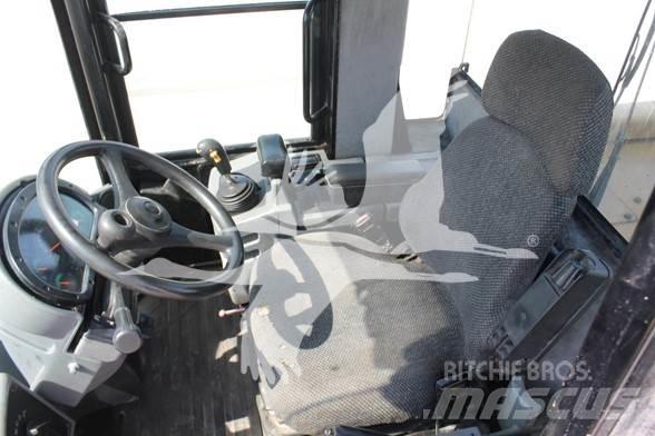 CAT 938G Naudoti ratiniai krautuvai