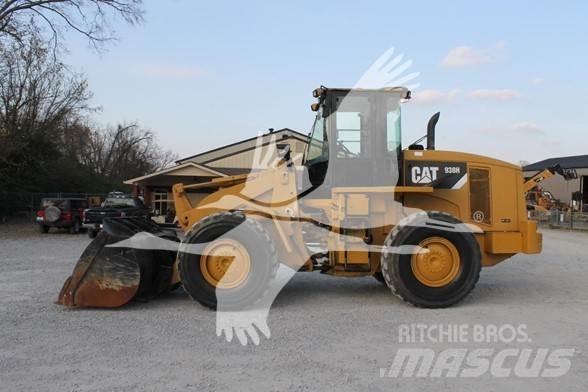 CAT 938H Naudoti ratiniai krautuvai