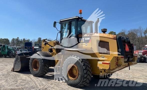 CAT 938M Naudoti ratiniai krautuvai