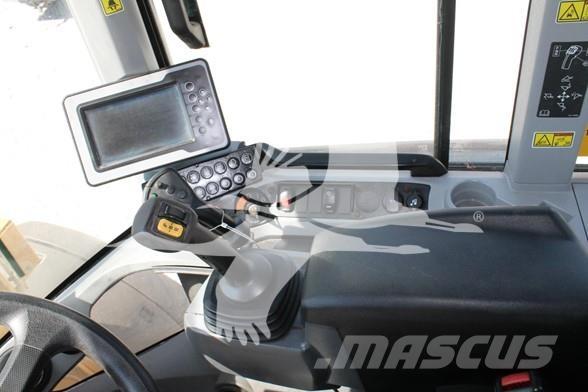 CAT 938M Naudoti ratiniai krautuvai