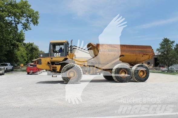 CAT D350E Karjeriniai savivarčiai