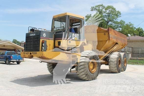 CAT D350E Karjeriniai savivarčiai