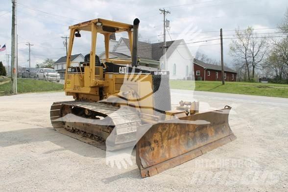 CAT D3C III Vikšriniai buldozeriai