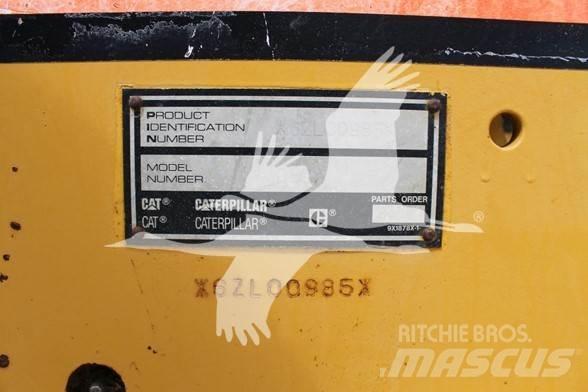 CAT D5C LGP Vikšriniai buldozeriai