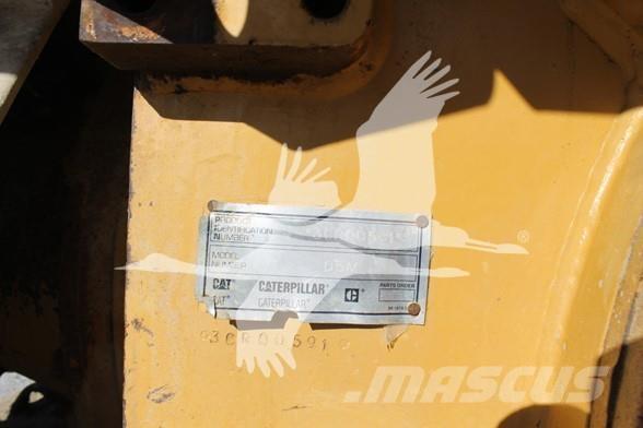 CAT D5M LGP Vikšriniai buldozeriai