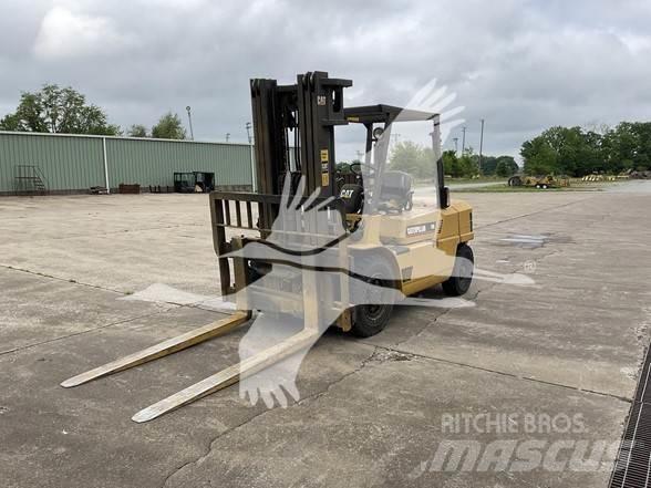 CAT DP50 Dyzeliniai krautuvai