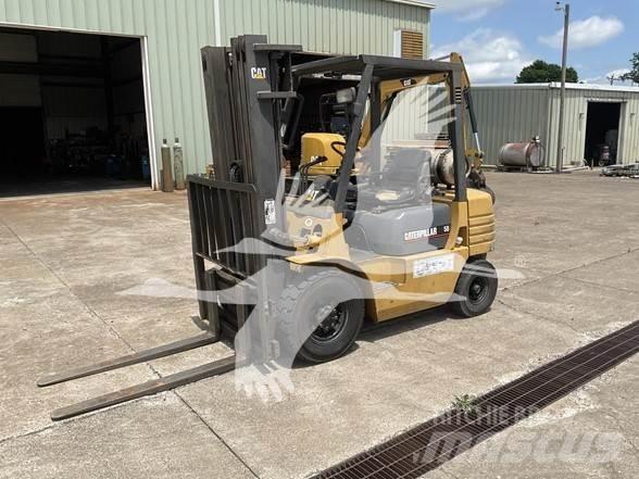 CAT GP25 Dyzeliniai krautuvai