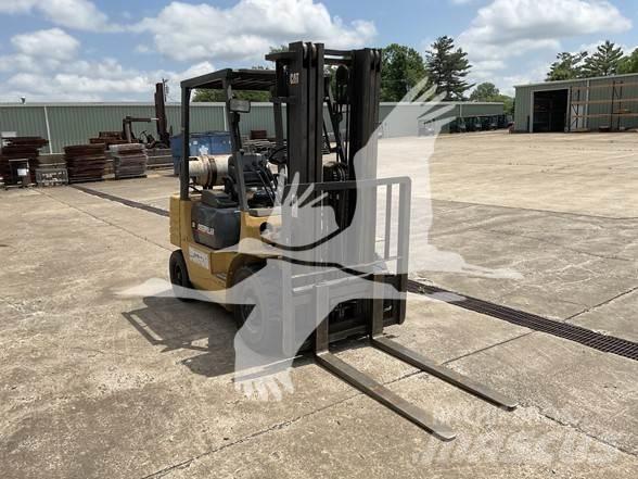CAT GP25 Dyzeliniai krautuvai