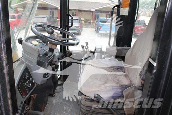 CAT IT28G Naudoti ratiniai krautuvai