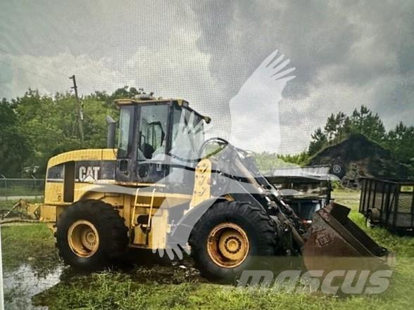 CAT IT28G Naudoti ratiniai krautuvai