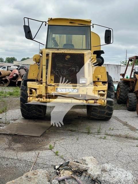 Volvo A25B Vandens sunkvežimiai