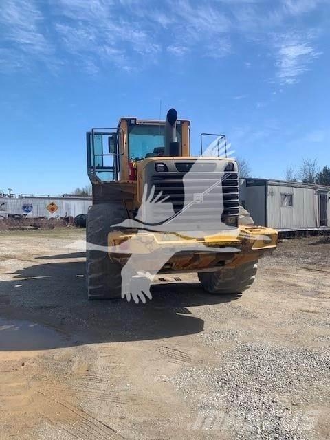 Volvo L220F Naudoti ratiniai krautuvai