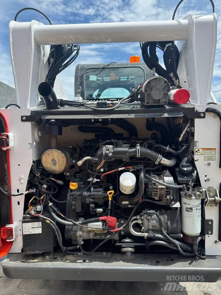 Bobcat T 740 Krautuvai su šoniniu pasukimu