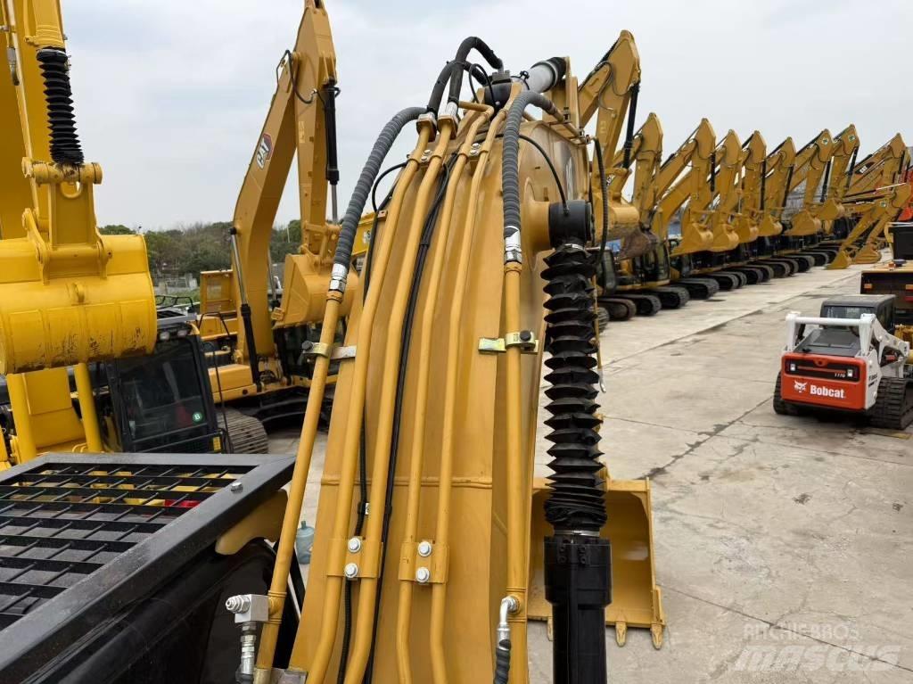 CAT 326D2 Vidutinės galios ekskavatoriai 7-12 t