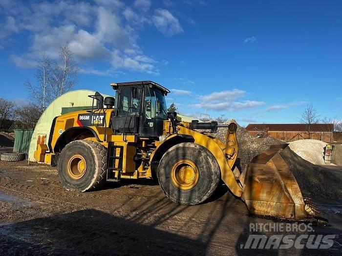 CAT 966M Naudoti ratiniai krautuvai