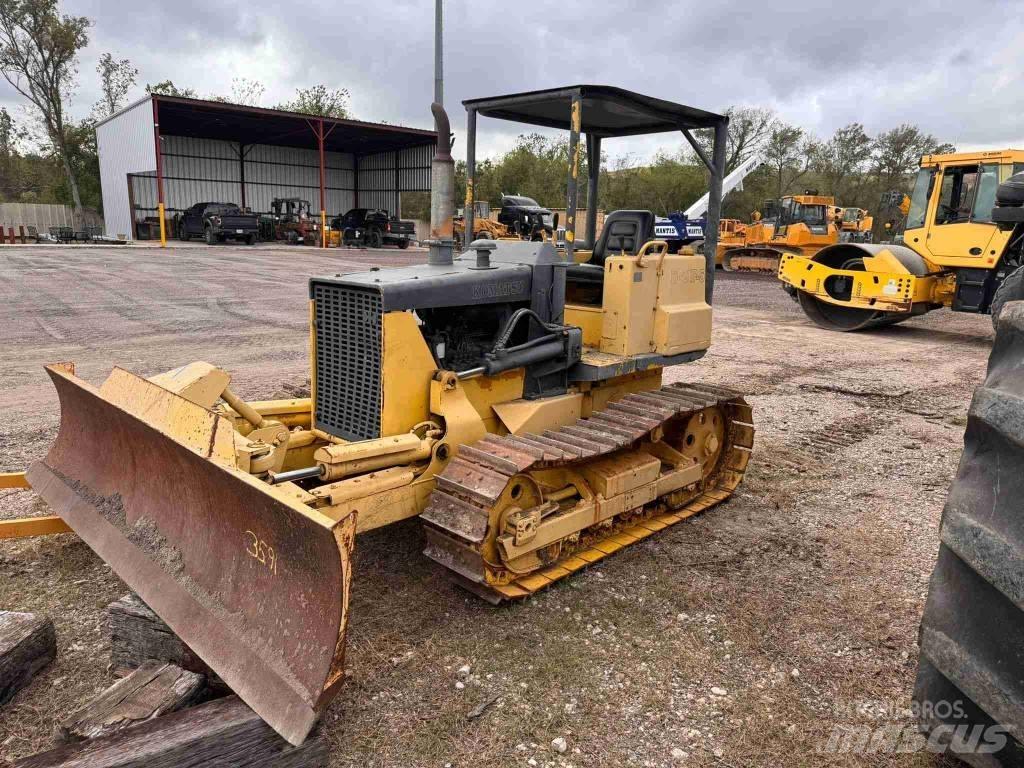 Komatsu D 21 P-5 Vikšriniai buldozeriai