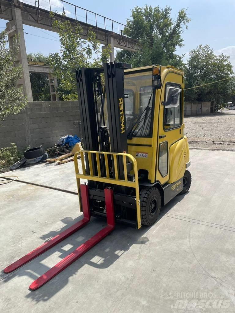 Hyster J1.5UT Elektriniai šakiniai krautuvai