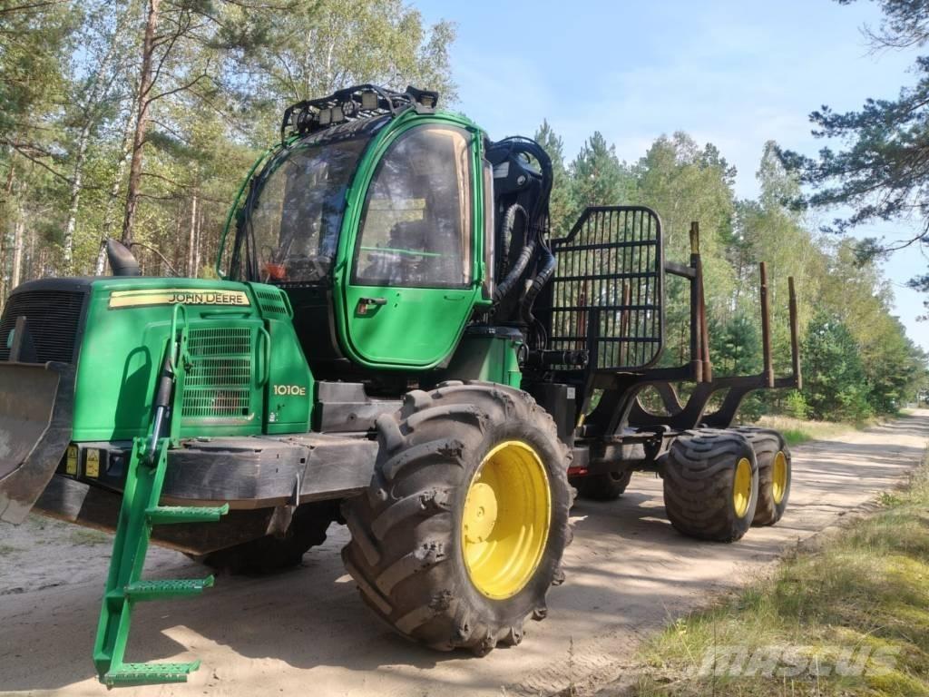 John Deere 1010 E Naudoti miškovežiai (Forvarderiai)