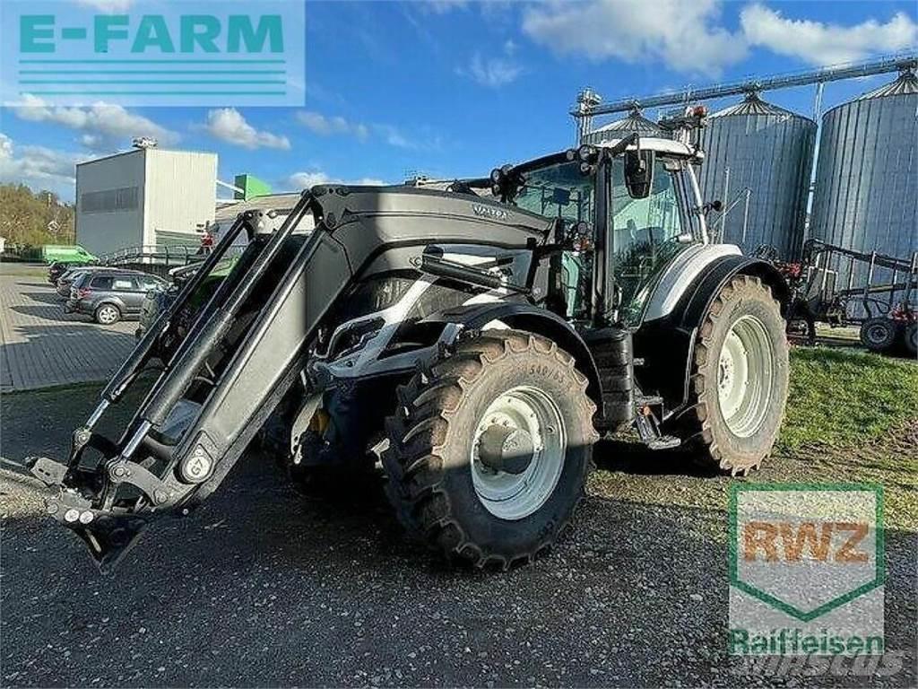 Valtra t215d Traktoriai