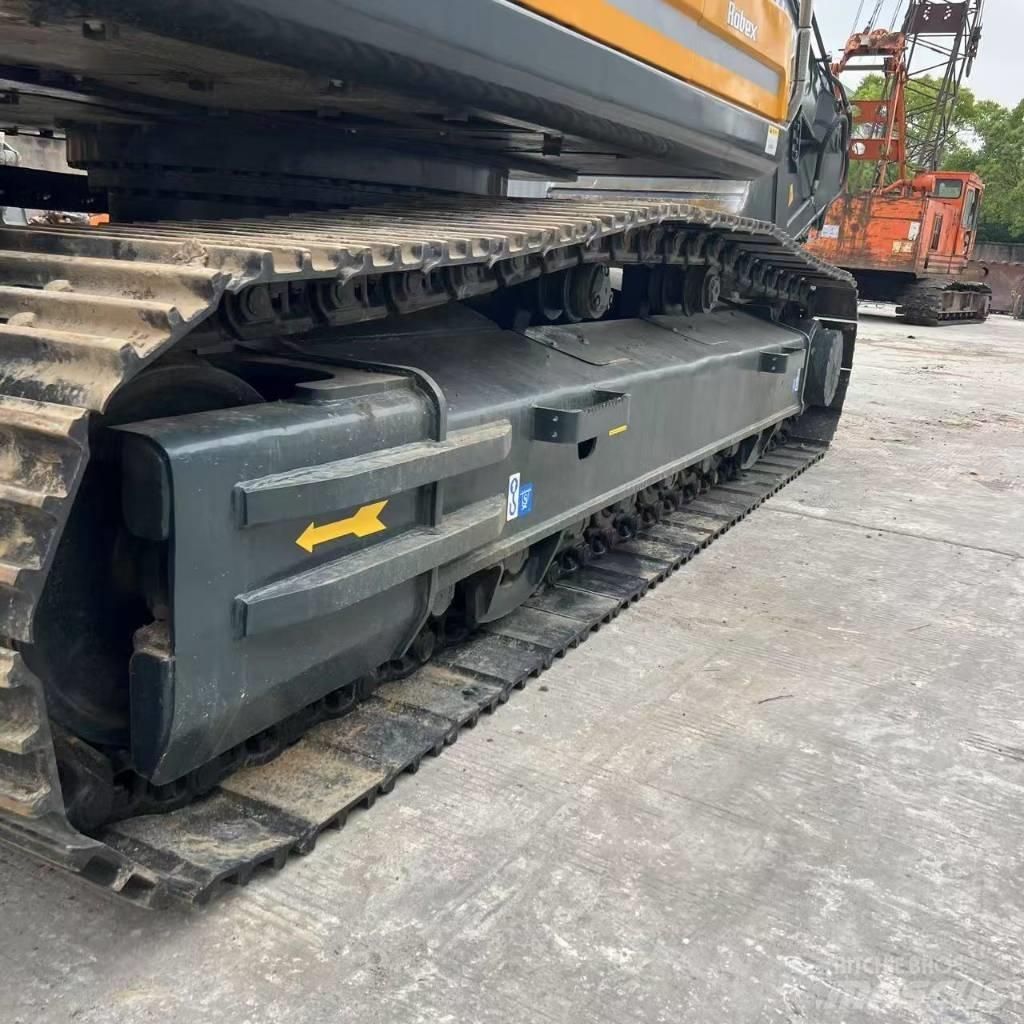Hyundai R330LC Vikšriniai ekskavatoriai
