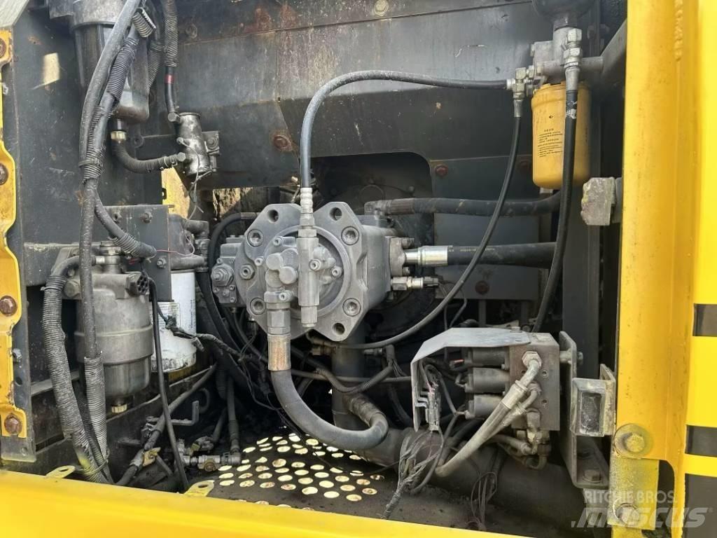Sumitomo SH200-5 Vikšriniai ekskavatoriai
