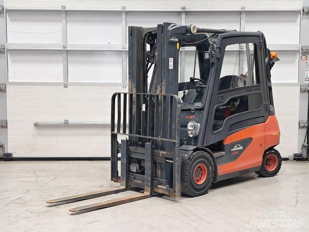 Linde E30-01 Elektriniai šakiniai krautuvai