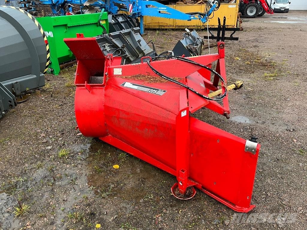 Esko 225 Sniego pūstuvai