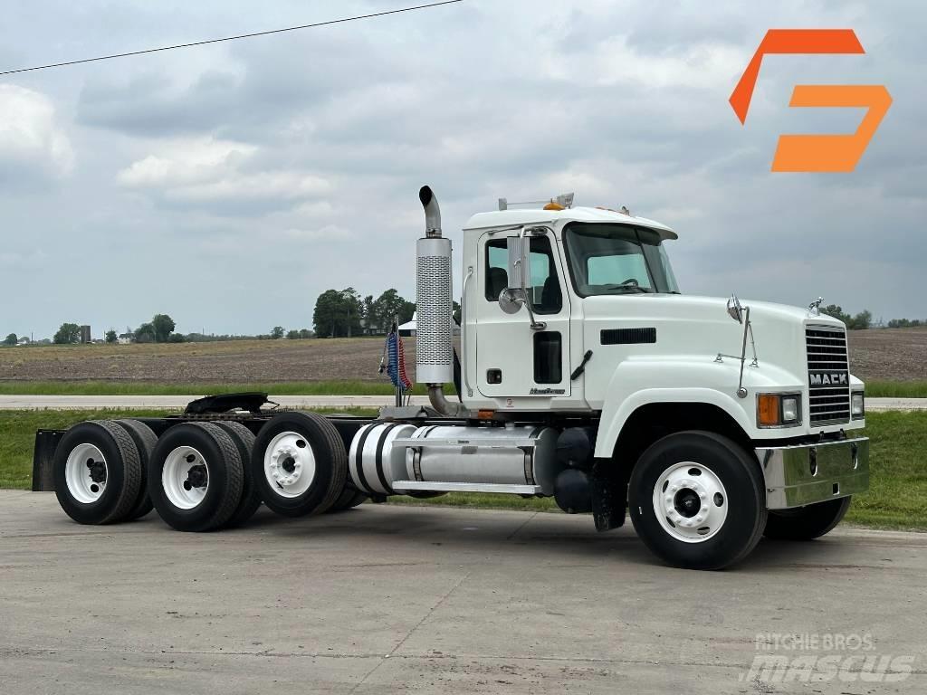 Mack CHN 613 Naudoti vilkikai