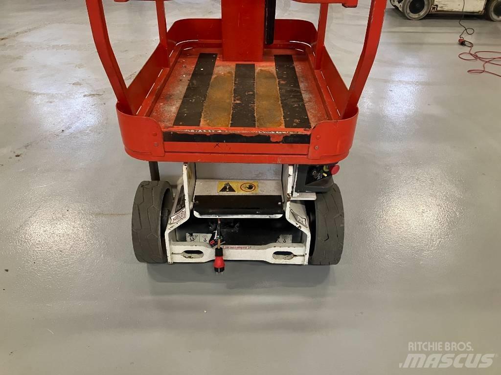 JLG 1230 ES Vertikalūs stiebiniai keltuvai