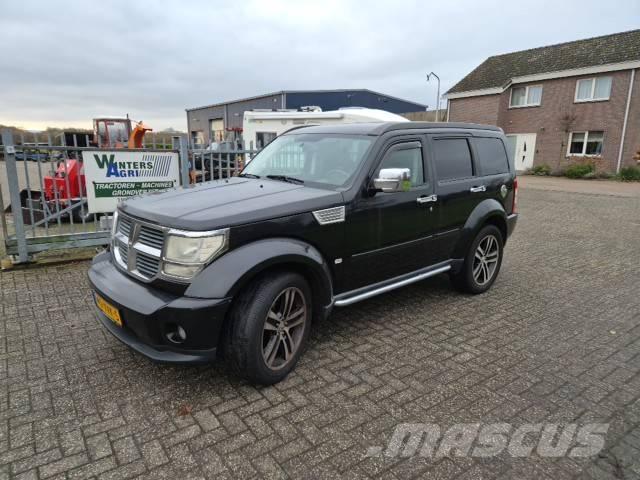 Dodge Nitro Lengvieji automobiliai