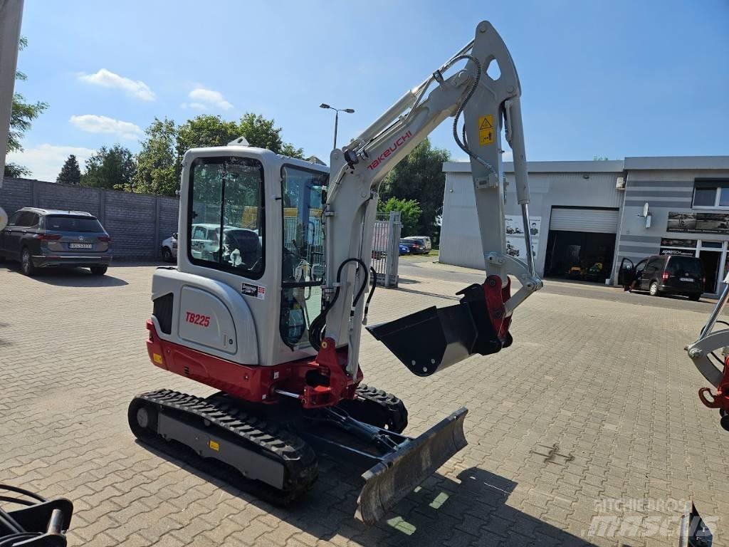 Takeuchi TB225 V0 Mini ekskavatoriai < 7 t