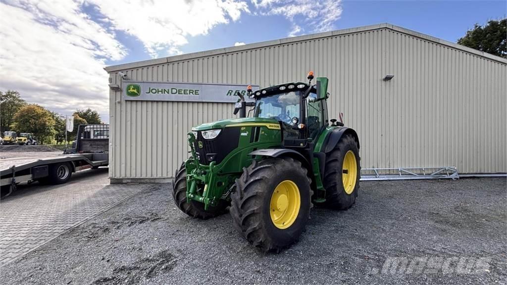 John Deere 6R215 Traktoriai