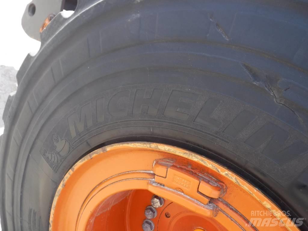 Hitachi ZW 310-6 Naudoti ratiniai krautuvai